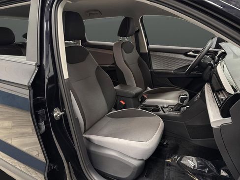 Used 2024 Volkswagen Taos S image 28