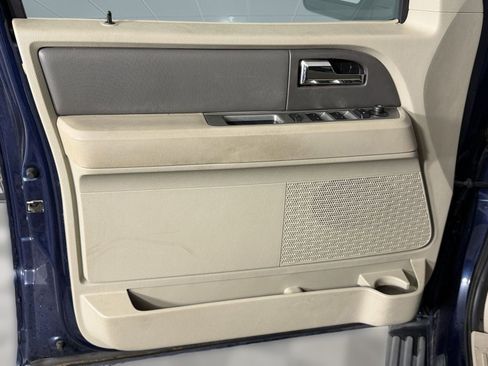 Used 2014 Ford Expedition XLT RWD image 9