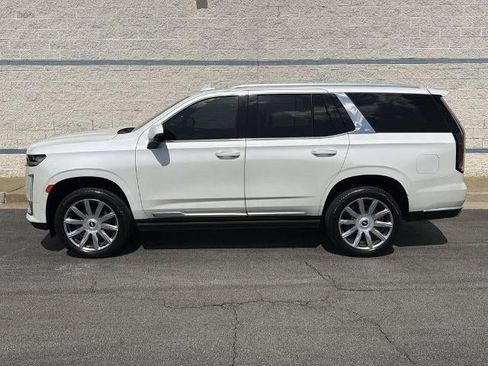 Certified 2024 Cadillac Escalade Premium Luxury Platinum w/ Heavy-Duty Trailer Package AWD/4WD image 4