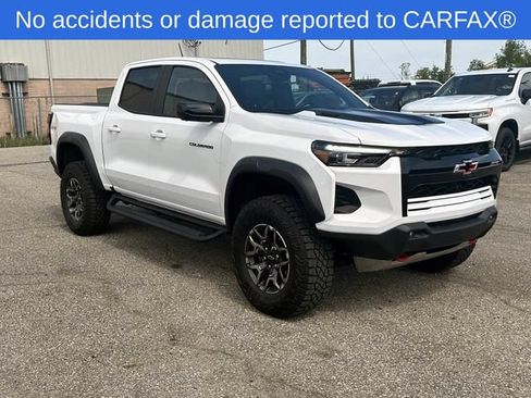 Certified 2026 Chevrolet Colorado ZR2 w/ Technology Package AWD/4WD image 8