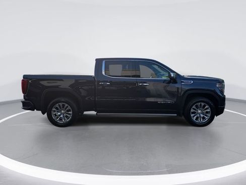Used 2022 GMC Sierra 1500 Denali image 2