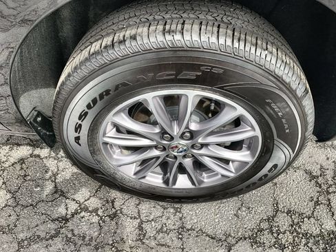 Certified 2024 Buick Enclave Essence w/ Trailering Package, 5000 lbs. FWD image 31