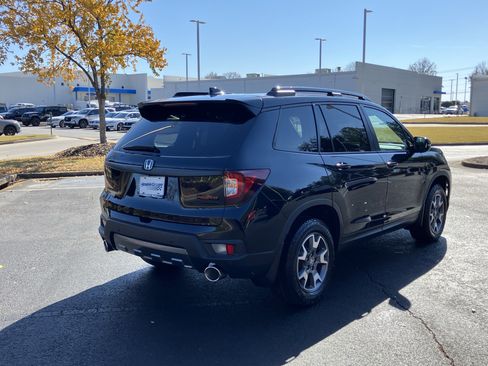 Certified 2023 Honda Passport TrailSport image 10