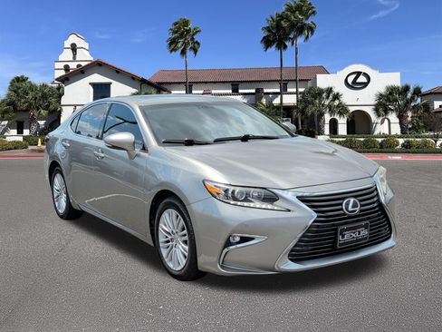 Used 2016 Lexus ES 350 w/ Premium Package w/Wood Trim FWD image 1
