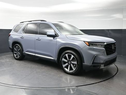 Used 2023 Honda Pilot Elite image 3