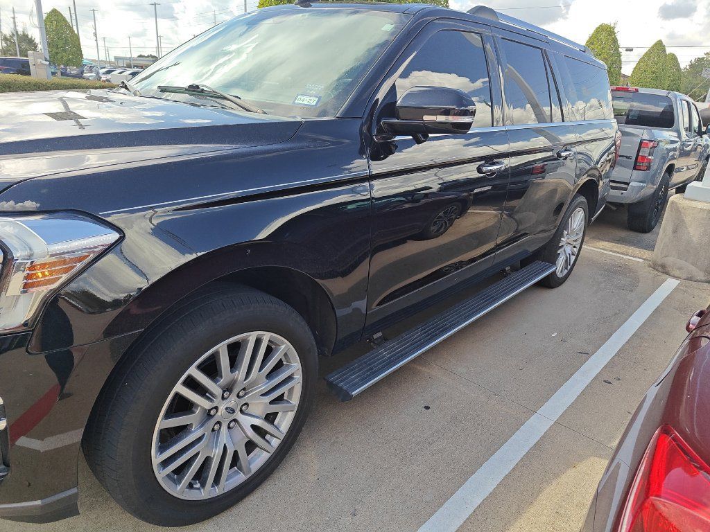 Used 2024 Ford Expedition Max Limited AWD/4WD image 1