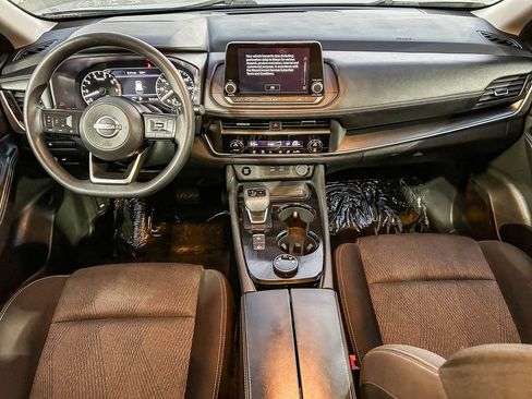 Used 2024 Nissan Rogue SV AWD/4WD image 16