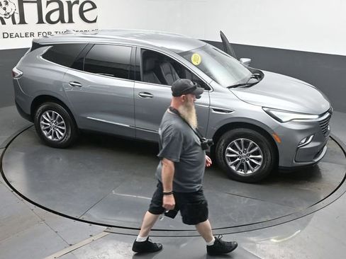 Used 2023 Buick Enclave Essence w/ LPO, Floor Liner Package FWD image 48