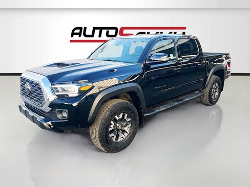 Used 2023 Toyota Tacoma TRD Off-Road image 3