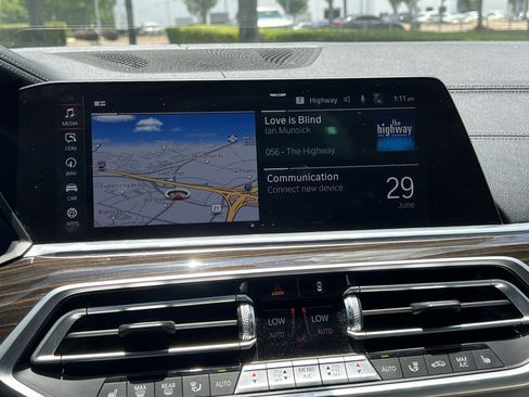Used 2021 BMW X5 sDrive40i w/ Premium Package RWD image 23