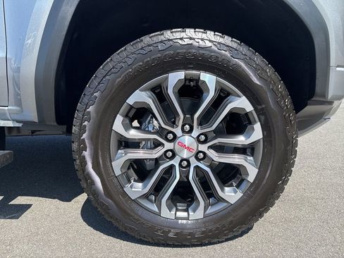 New 2026 GMC Canyon Denali image 9