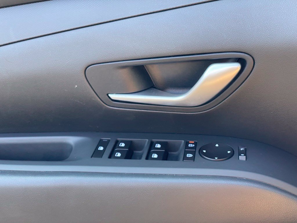 Used 2025 Hyundai Santa Cruz SEL FWD image 23
