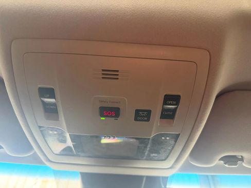 Used 2018 Lexus ES 350 w/ Luxury Package w/Wood Trim FWD image 24