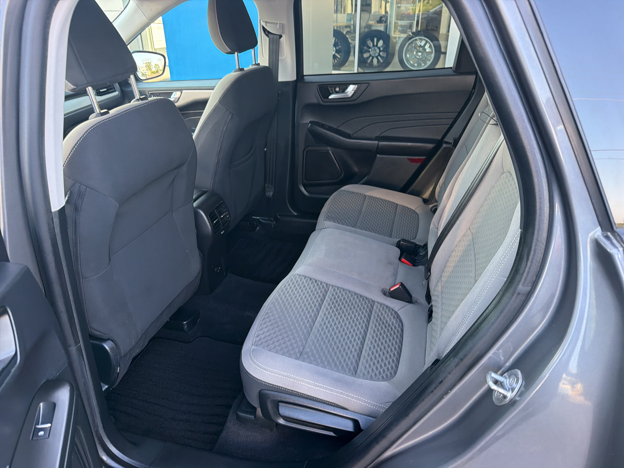Used 2021 Ford Escape SE w/ SE Sport Appearance Package AWD/4WD image 12