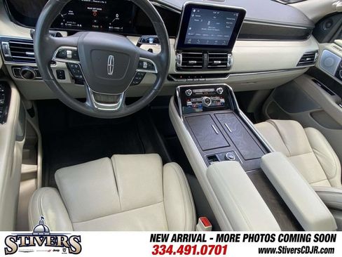 Used 2018 Lincoln Navigator L Reserve w/ Technology Package AWD/4WD image 17