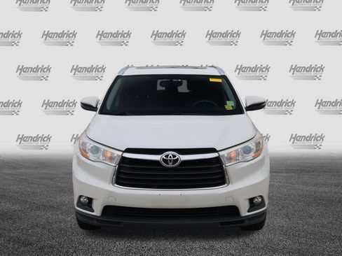 Used 2014 Toyota Highlander XLE image 3