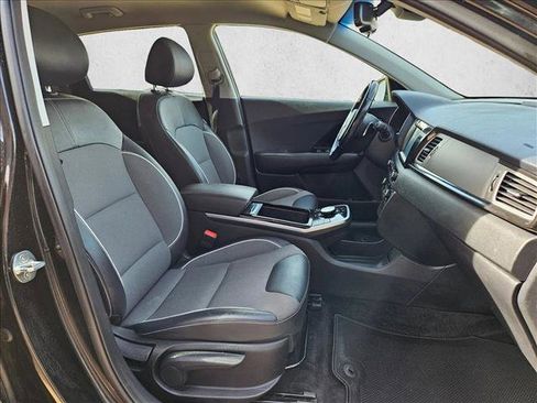 Used 2019 Kia Niro EX image 20
