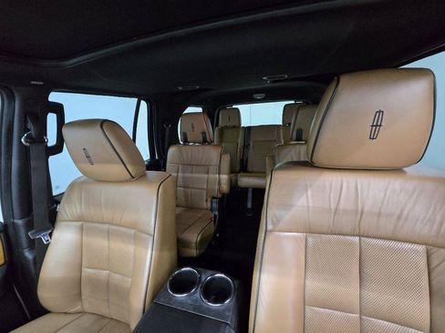 Used 2014 Lincoln Navigator 2WD w/ Equipment Group 101A image 11
