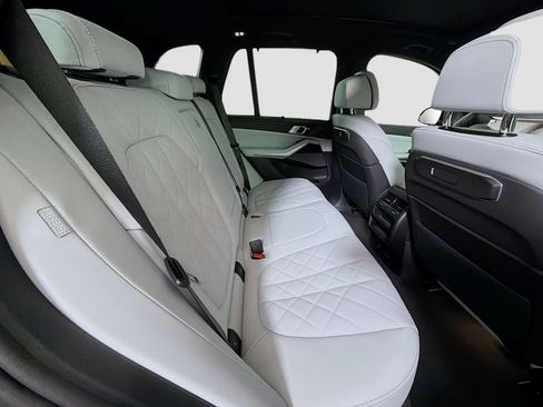 New 2026 BMW X5 xDrive40i w/ M Sport Package image 30