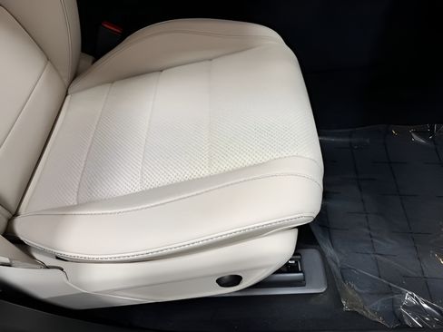 Certified 2025 Mercedes-Benz GLE 450 4MATIC image 20