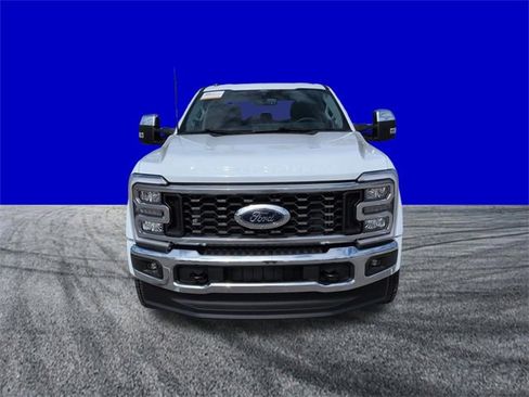 Certified 2026 Ford F450 Lariat w/ Chrome Package image 9