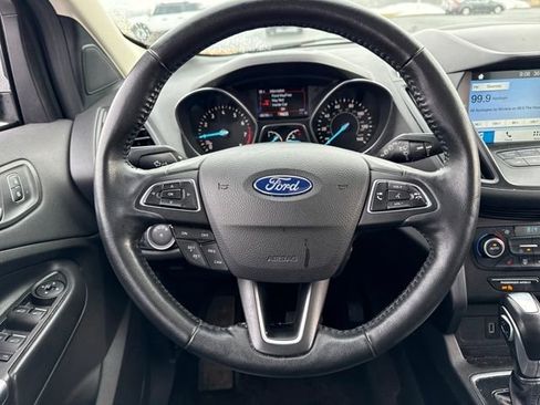 Used 2019 Ford Escape SEL image 21