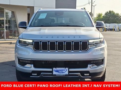 Used 2023 Jeep Wagoneer L Series III w/ Premium Group I AWD/4WD image 2