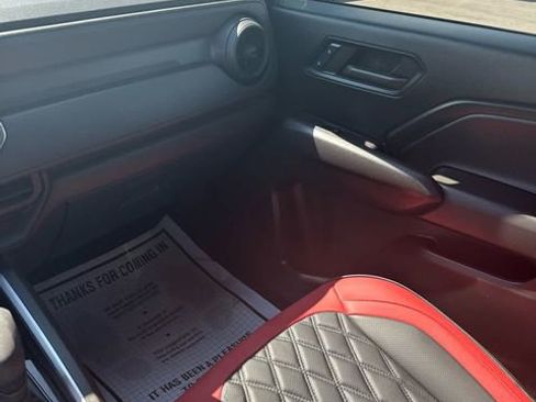 Used 2024 Chevrolet Colorado Trail Boss w/ Technology Package image 29