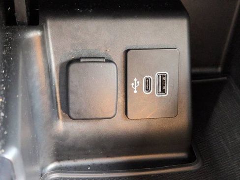 Used 2025 Ford Explorer ST-Line w/ ST-Line Street Pack AWD/4WD image 20