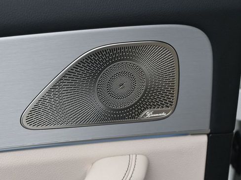 Used 2025 Mercedes-Benz GLS 450 4MATIC image 24