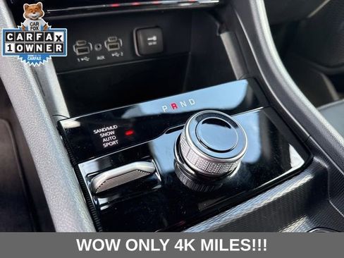 Used 2025 Jeep Grand Cherokee Limited image 11