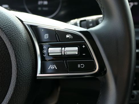 Used 2024 Kia Seltos EX image 15