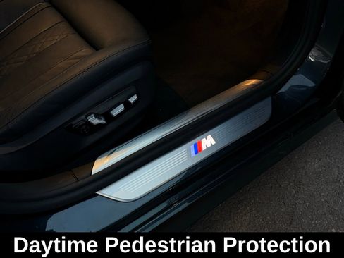 Used 2018 BMW 750i xDrive image 21