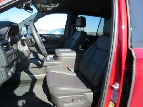 Used 2024 Chevrolet Tahoe Z71 w/ Z71 Off-Road Package image 14