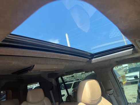 Used 2020 Cadillac Escalade Platinum image 16