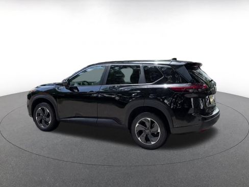 Used 2025 Nissan Rogue SV FWD image 8