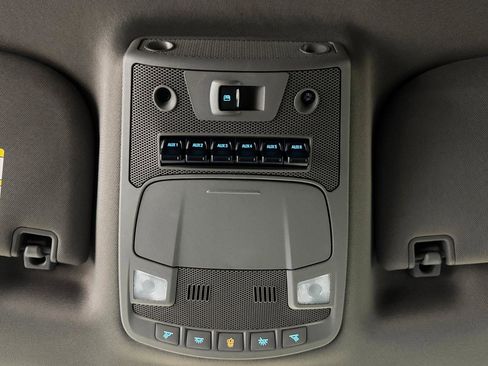 Used 2018 Ford F250 Lariat w/ FX4 Off-Road Package image 9