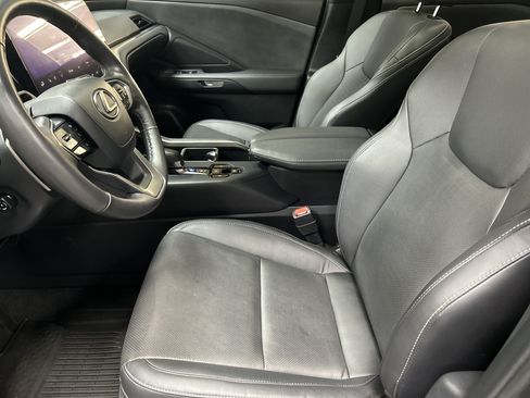 Used 2024 Lexus TX 350 FWD w/ Captains Chair Package image 16