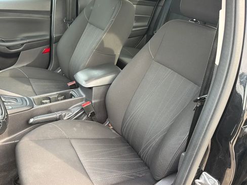 Used 2015 Ford Focus SE FWD image 52