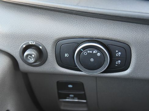 Used 2023 Ford Transit 350 XLT image 37