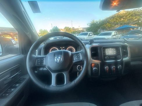 Used 2016 RAM 1500 Classic SLT RWD image 11