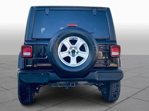 Used 2022 Jeep Wrangler Sport S image 4