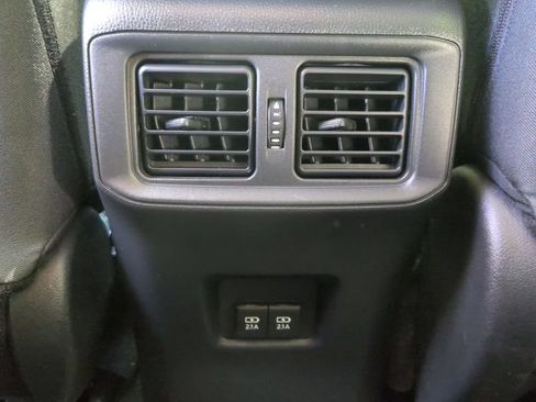 Used 2020 Toyota RAV4 XLE w/ Convenience Package AWD/4WD image 25