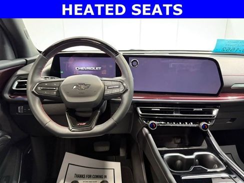 Used 2024 Chevrolet Traverse RS image 2