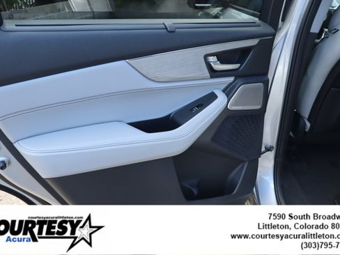 Certified 2026 Acura MDX w/ Advance Package AWD/4WD image 28