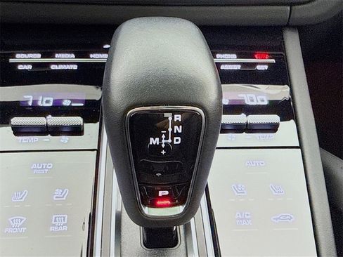 Used 2023 Porsche Cayenne Turbo image 23