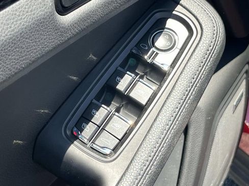 Used 2023 Porsche Macan AWD/4WD image 19