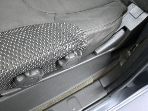 Used 2013 Nissan Frontier PRO-4X image 12