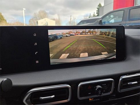 New 2026 Nissan Sentra SV image 18