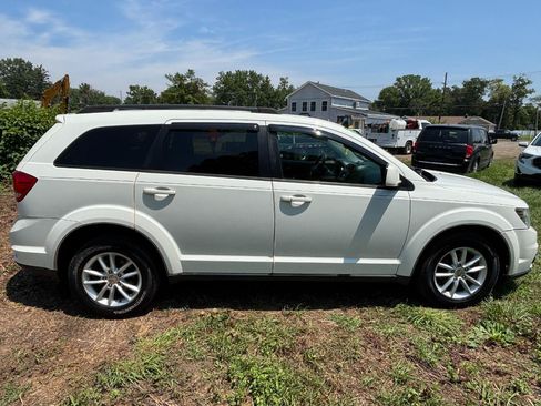 Used 2015 Dodge Journey SXT w/ Flexible Seating Group FWD image 4